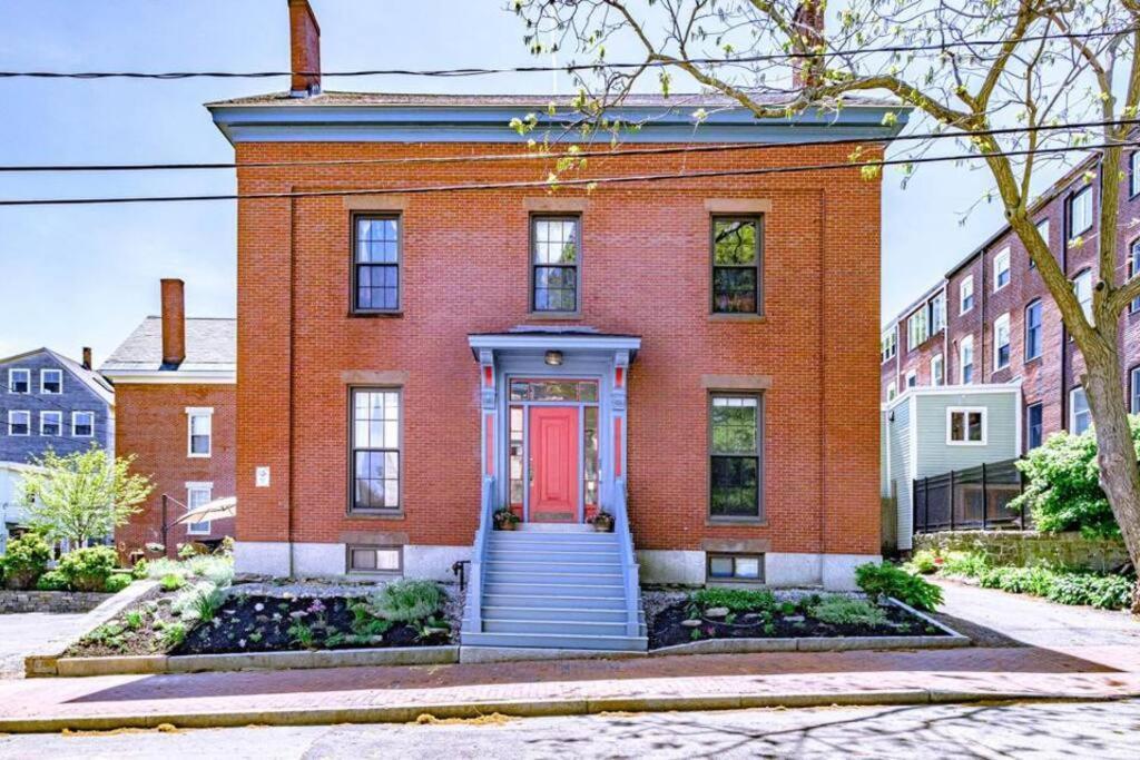 Historic Corner Apartment With Patio & Off Street Parking Portland Exterior foto